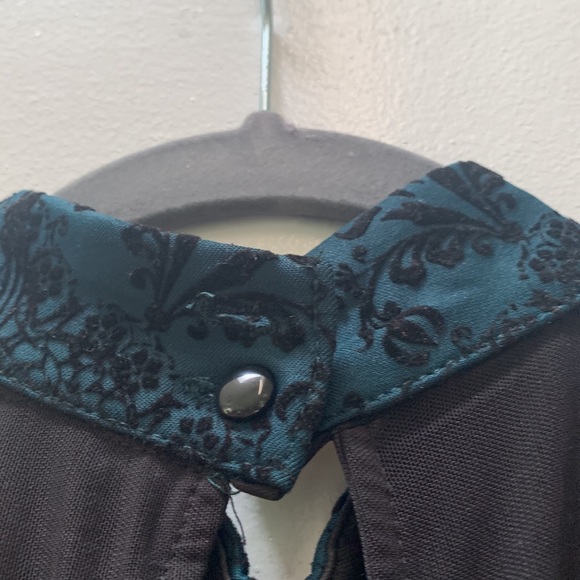 High Neck Patterned Velvet Dress - Picture 4 of 5